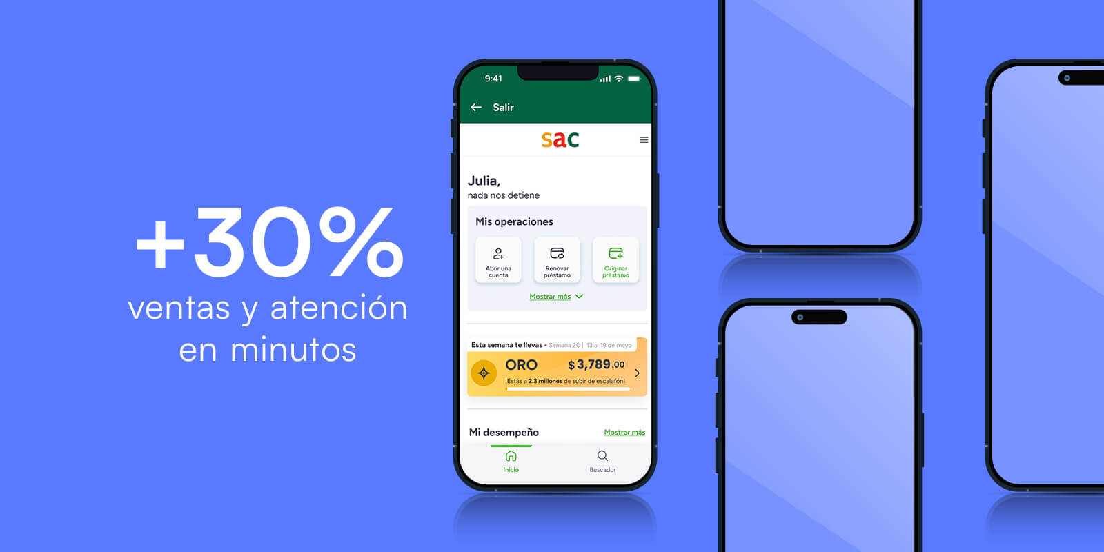 Teléfono móvil con pantalla que muestra la app SAC sobre fondo azul. La interfaz incluye nombre del usuario, opciones como abrir cuenta y enviar dinero, y una sección destacada con el precio del oro en $3,789. A la derecha se ven tres teléfonos con pantallas vacías.
